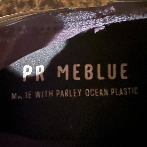 ADIDAS ULTRABOOST 21 BLACK WOMEN’S RUNNING SNEAKER WITH BOX. (10) - Picture 8 of 13